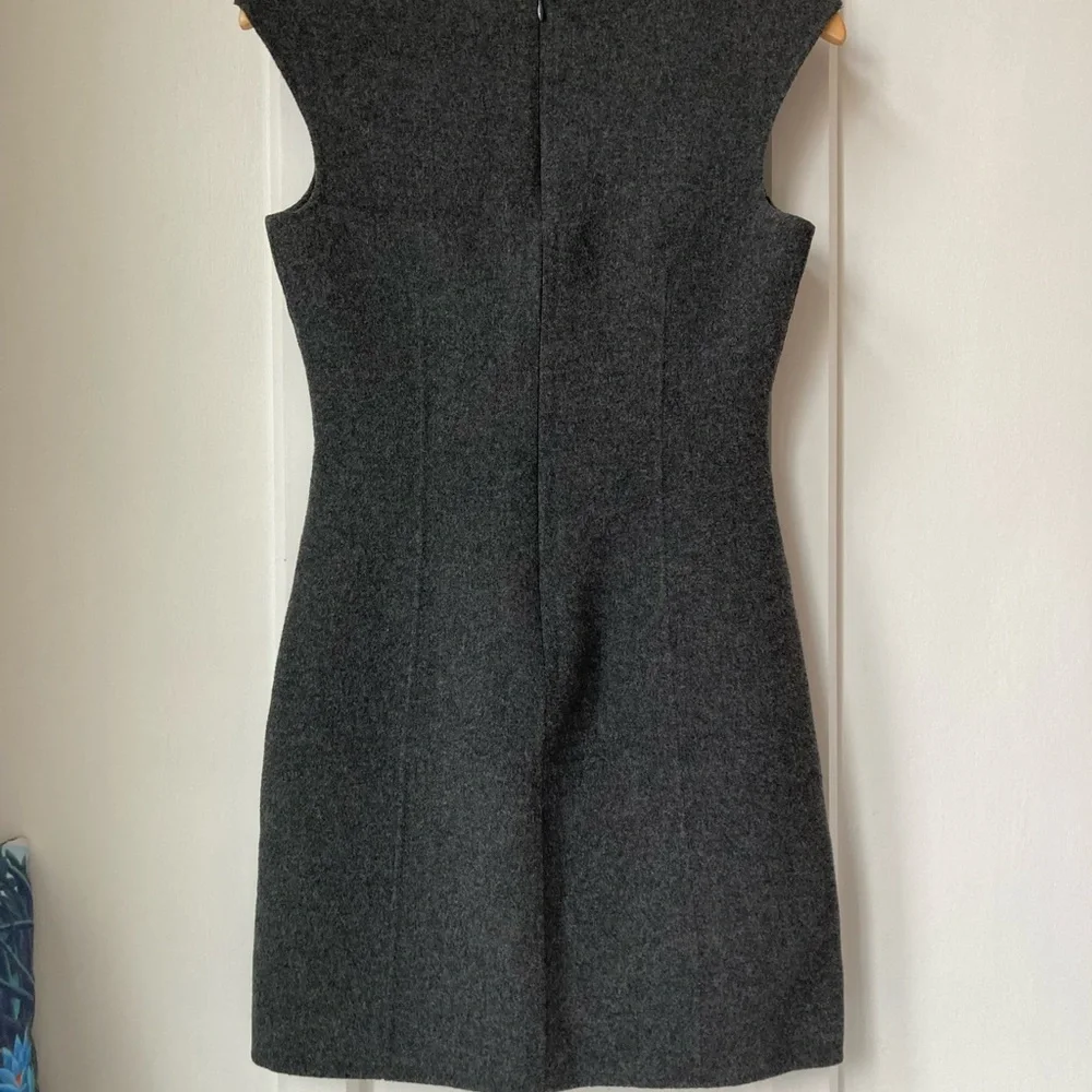 Theory | Classic Wool Blrnd Sleeveless Sheath Dress in Dark Gray - Picture 8 of 9